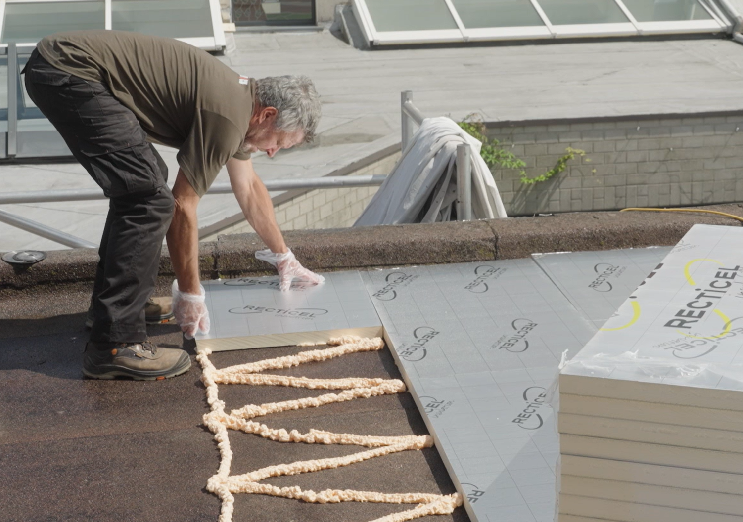 Dakisolatie voor een plat dak: materialen, opbouw en plaatsing